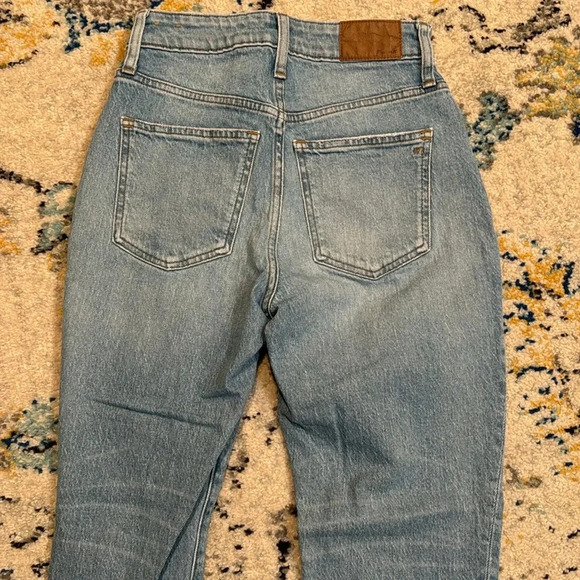 Madewell Curvy Perfect Vintage Jean: Coney Wash - Destroyed Edition - Picture 11 of 13